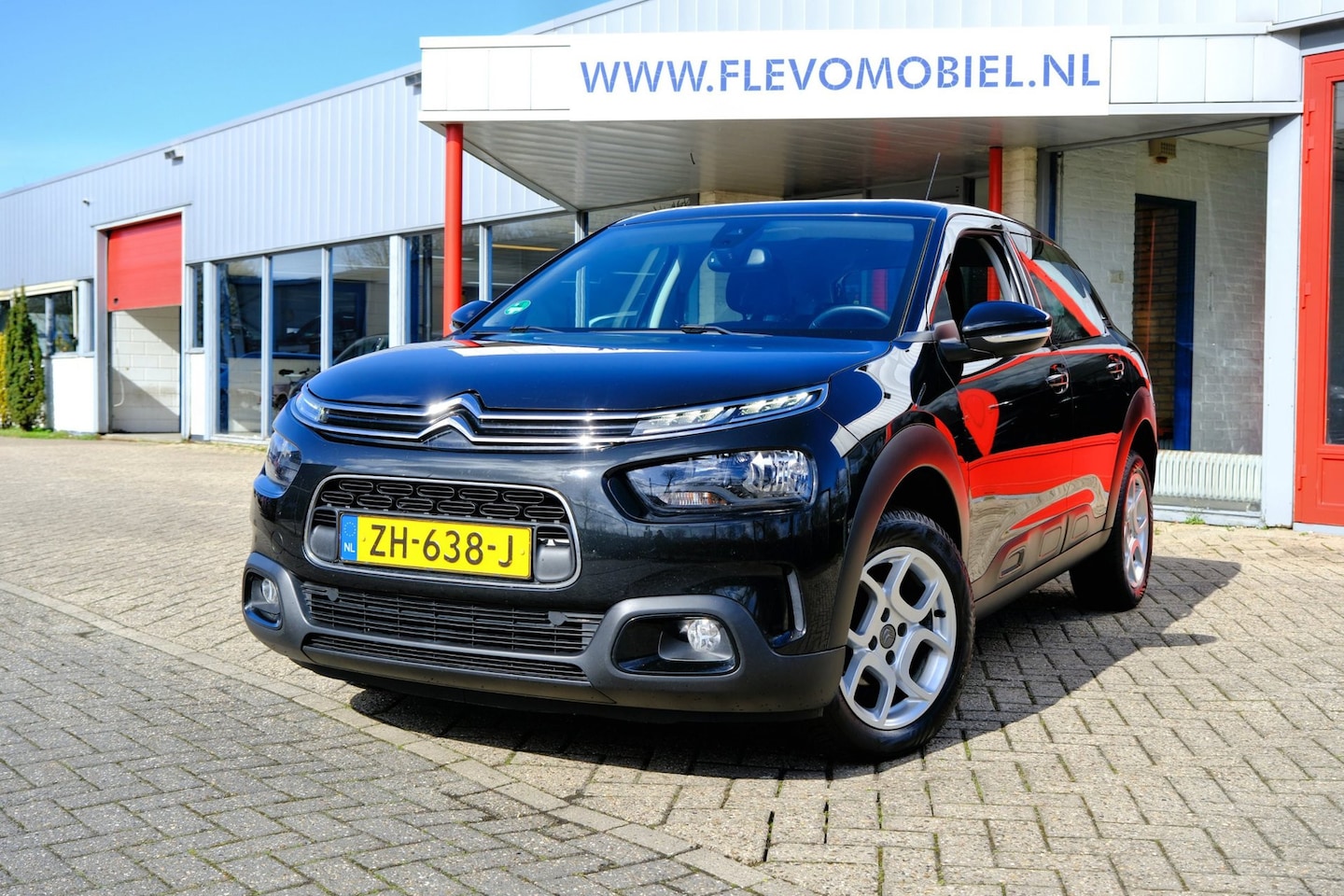 Citroën C4 Cactus - 1.5 BlueHDi Business Navi|Clima|LMV|DAB - AutoWereld.nl