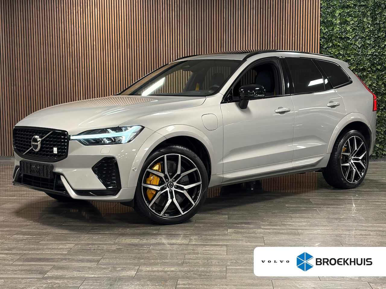 Volvo XC60 - T8 AWD Recharge Polestar Long Range | Harman Kardon | Schuifdak | 455pk | Adaptieve Cruise - AutoWereld.nl