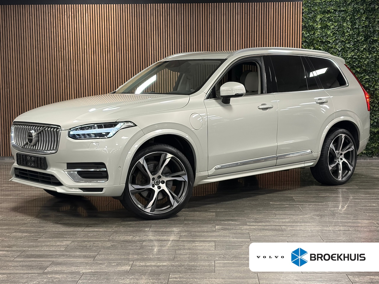 Volvo XC90 - T8 AWD Recharge Inscription Long Range | Bowers & Wilkins | 360° Camera | Birch light! | 4 - AutoWereld.nl