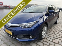 Toyota Auris Touring Sports - 1.8 Hybrid Dynamic airco/ecc navi/camera