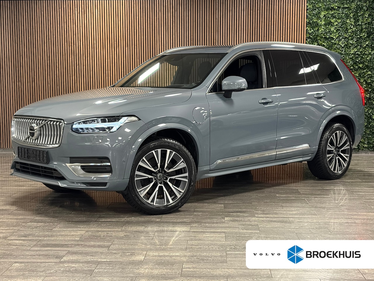 Volvo XC90 - T8 AWD Recharge Inscription | Trekhaak | All Season banden | 360° Camera | Head-Up Display - AutoWereld.nl