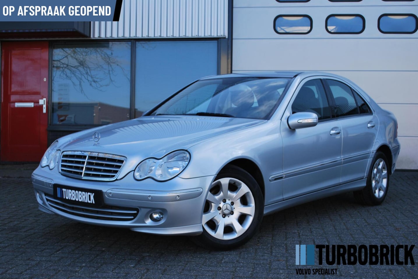 Mercedes-Benz C-klasse - 180 K. Elegance | Clima | Cruise | Trekhaak - AutoWereld.nl