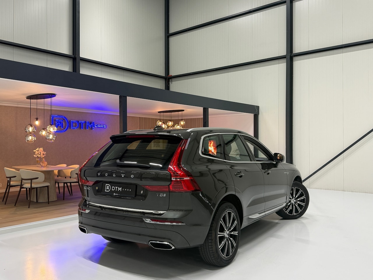 Volvo XC60 - 2.0 T5 Inscription Trekhaak Pano Navi Harman/Kardon Camera Carplay Hud Memory Leder - AutoWereld.nl