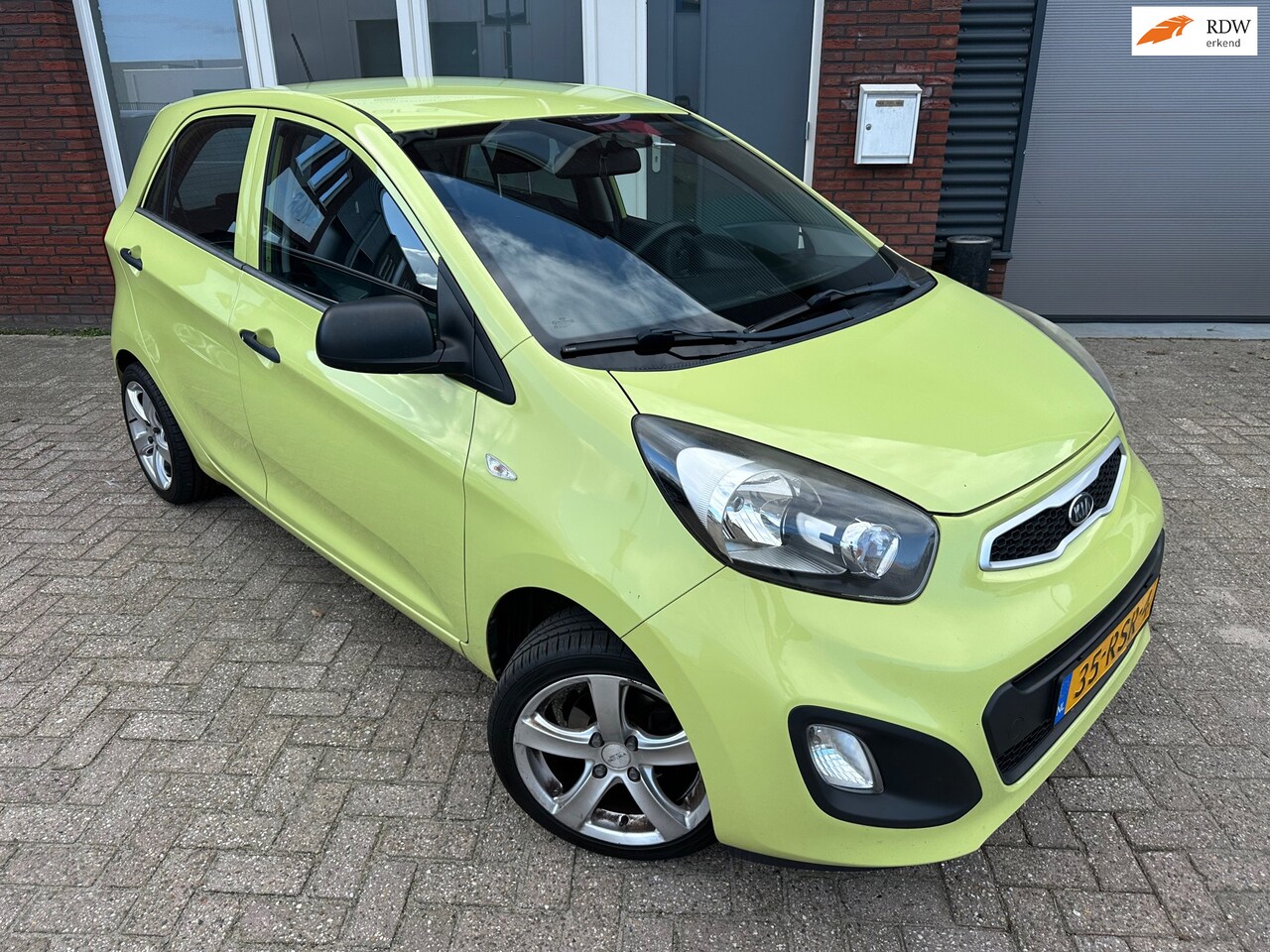 Kia Picanto - 1.0 CVVT / 4-Deurs / NAP / 15 inch - AutoWereld.nl