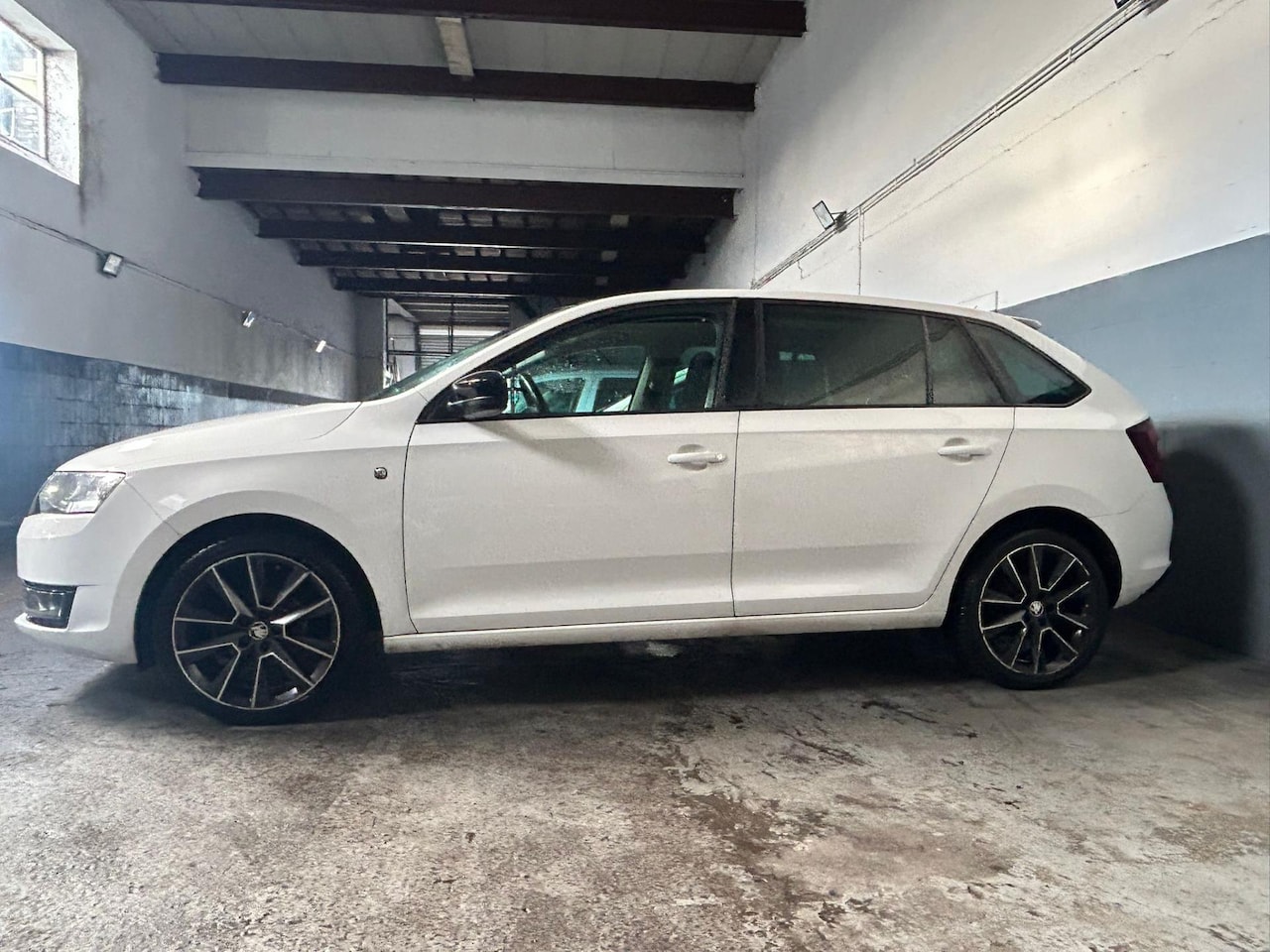 Skoda Rapid Spaceback - 1.2 TSI Greentech Elegance Businessline 1.2 TSI Greentech Elegance Businessline - AutoWereld.nl