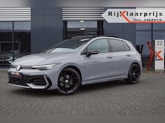 Volkswagen Golf - R-line 1.5 eTSI 150pk DSG facelift Black style/Panodak /Trekhaak wegklb./IQ Matrix LED /He