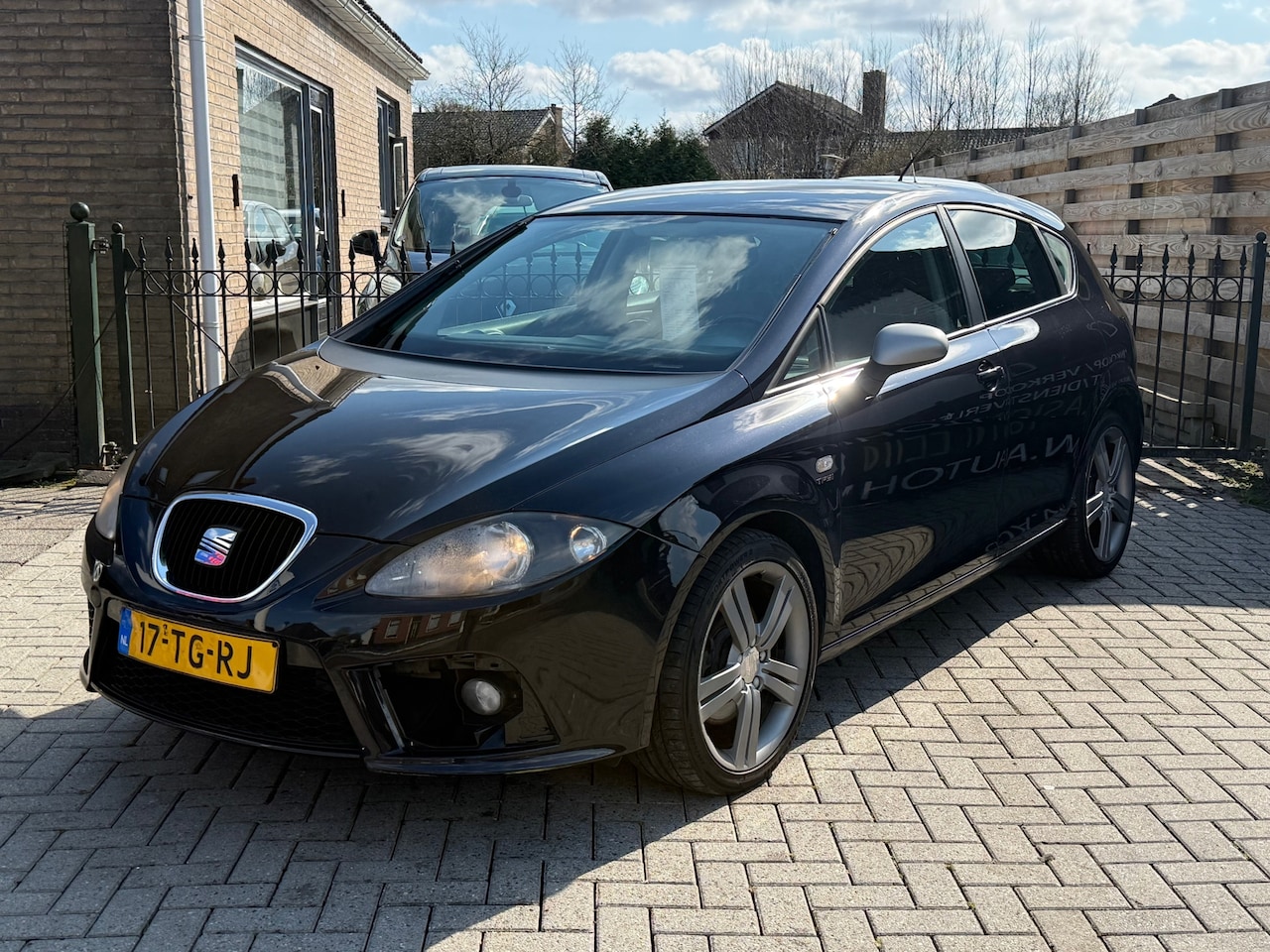 SEAT Leon - 2.0 TFSI | 200 pk | sportfilter |leer | airco | cruise | nieuwe koppeling | lange apk | - AutoWereld.nl