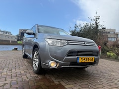 Mitsubishi Outlander - 2.0 PHEV instyle+