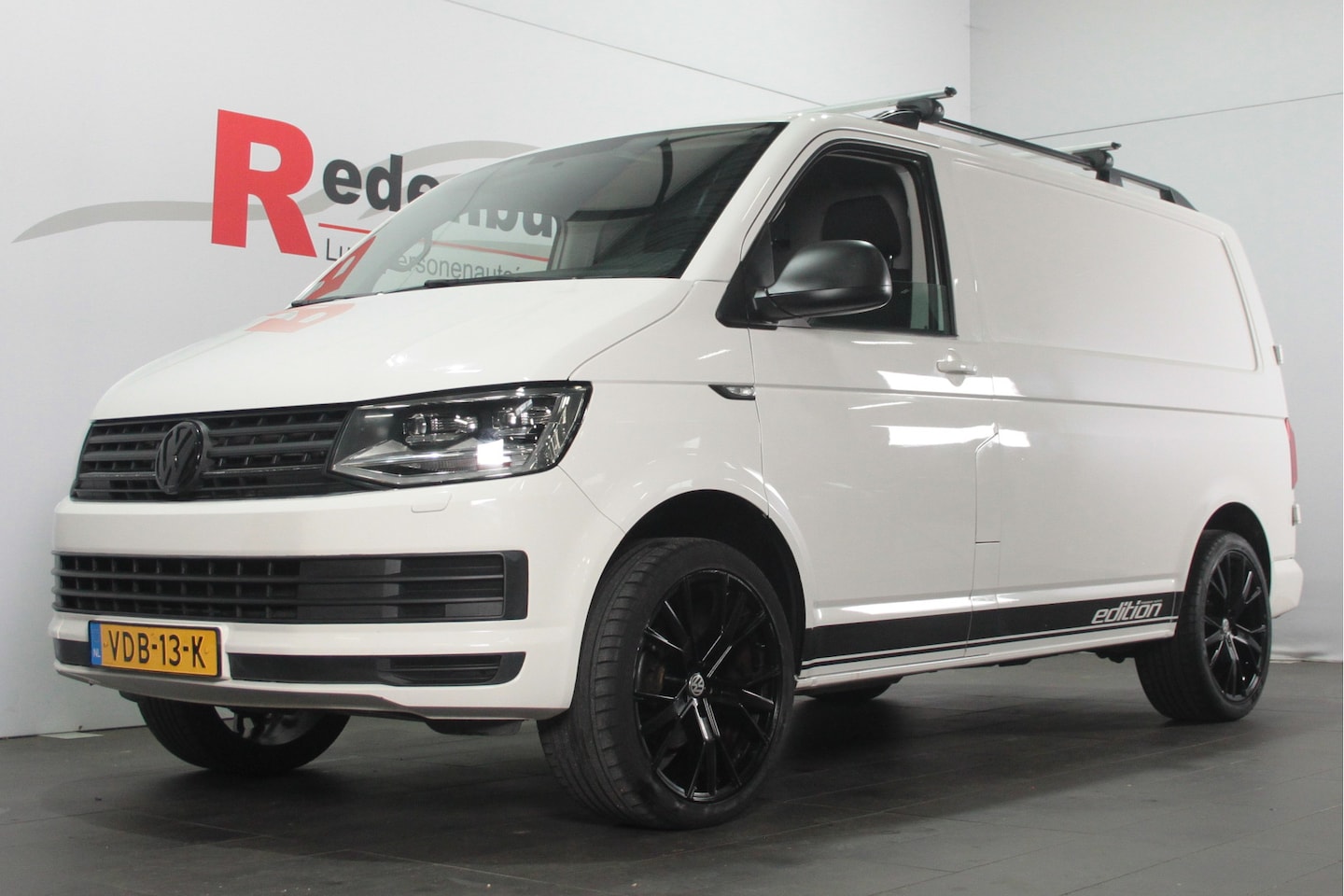 Volkswagen Transporter - 2.0 TDI L1H1 - Automaat - Bluetooth / Trekhaak / Standkachel - AutoWereld.nl