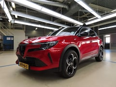 Alfa Romeo Junior - 1.2 Turbo Hybrid Ibrida Speciale Automaat 136 PK | Navigatie | Camera | elektrische stoele