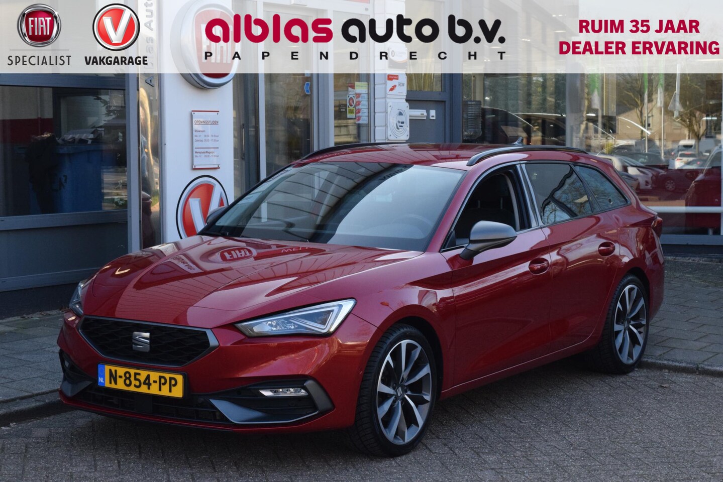 SEAT Leon Sportstourer - 1.5 eTSI FR|Cam.|Trekh.|ACC|Stoel+stuurverw. - AutoWereld.nl