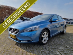 Volvo V40 - 1.6 T2 Momentum ✅NETTE AUTO ✅TREKHAAK