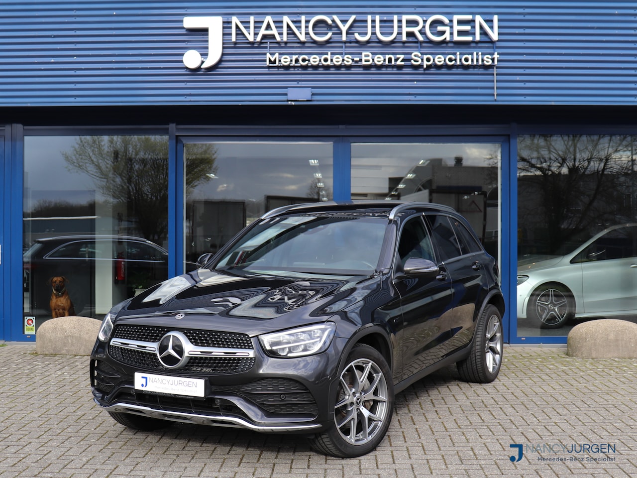 Mercedes-Benz GLC-klasse - 300e 4M | 2x AMG | Apple Car Play/Android Auto | Cruise | Pano | Burmester | MBUX Plus | T - AutoWereld.nl