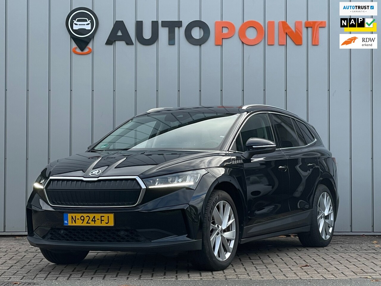 Skoda Enyaq iV - 80 KW FASE 3 WARMTPOMP|TREKHAAK|STOELVRM| - AutoWereld.nl