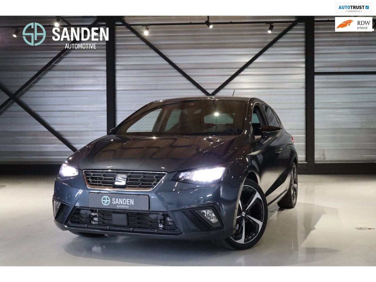 SEAT Ibiza - 1.0 TSI FR Business Connect |Automaat|LED|Navi|Camera|Stoelverwarming|Adaptive Cruise|18 i - AutoWereld.nl
