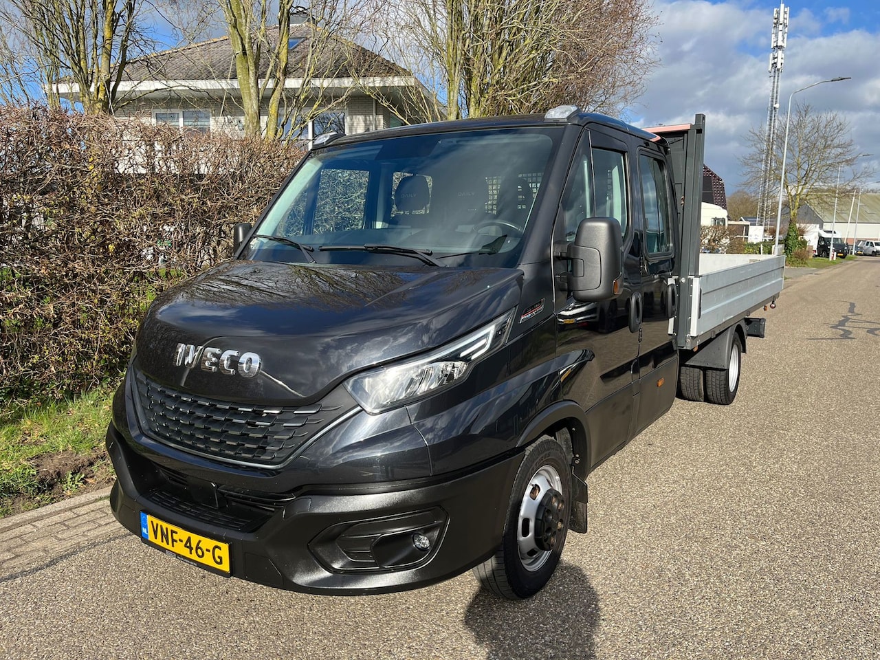 Iveco Daily - 35C18 3.0 180pk Automaat | Open laadbak Dubbele cabine |Luchtvering - AutoWereld.nl