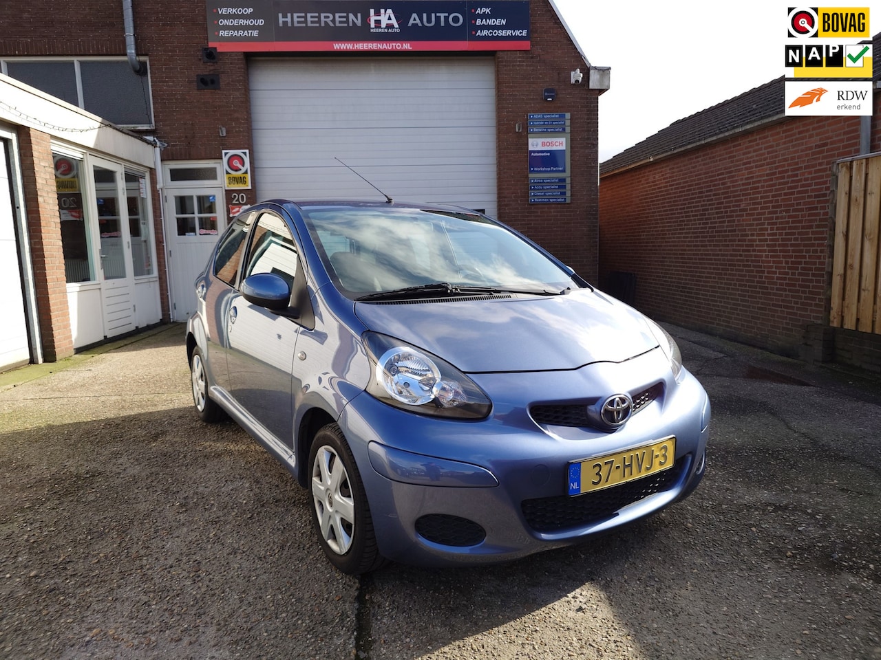Toyota Aygo - 1.0-12V Comfort 1.0-12V Comfort, 1e eigenaar, Dealer onderhouden, 5 deurs, Airco - AutoWereld.nl