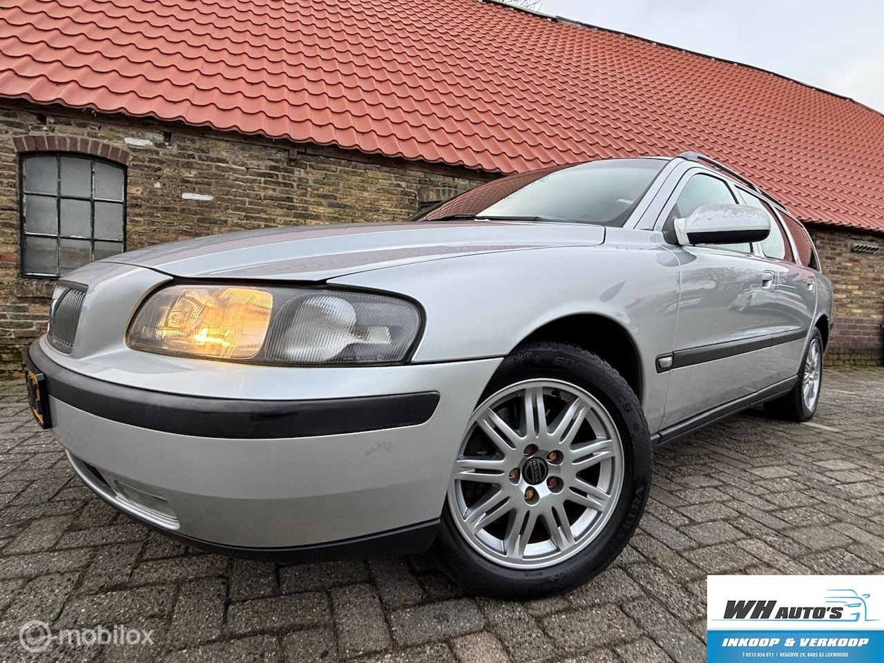 Volvo V70 - 2.4 T Comfort Line 2.4 T Comfort Line - AutoWereld.nl