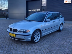 BMW 3-serie Touring - 318i , Schuifdak, PDC, Stoelverw, APK03/27