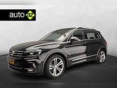 Volkswagen Tiguan - 1.5 TSI ACT Highline Business R | Trekhaak | Pano | HUD | Stoelverwarming