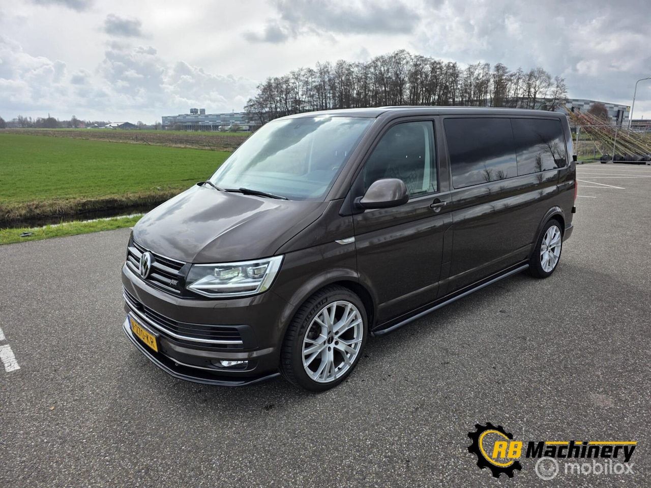 Volkswagen Transporter - 2.0 TDI L2H1 DSG - AutoWereld.nl