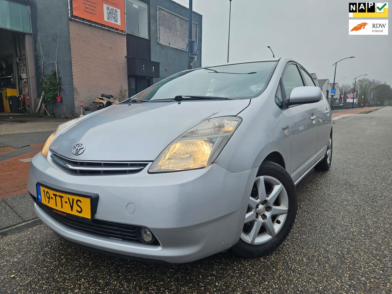 Toyota Prius - 1.5 VVT-i Tech Edition GARANTIE - AutoWereld.nl