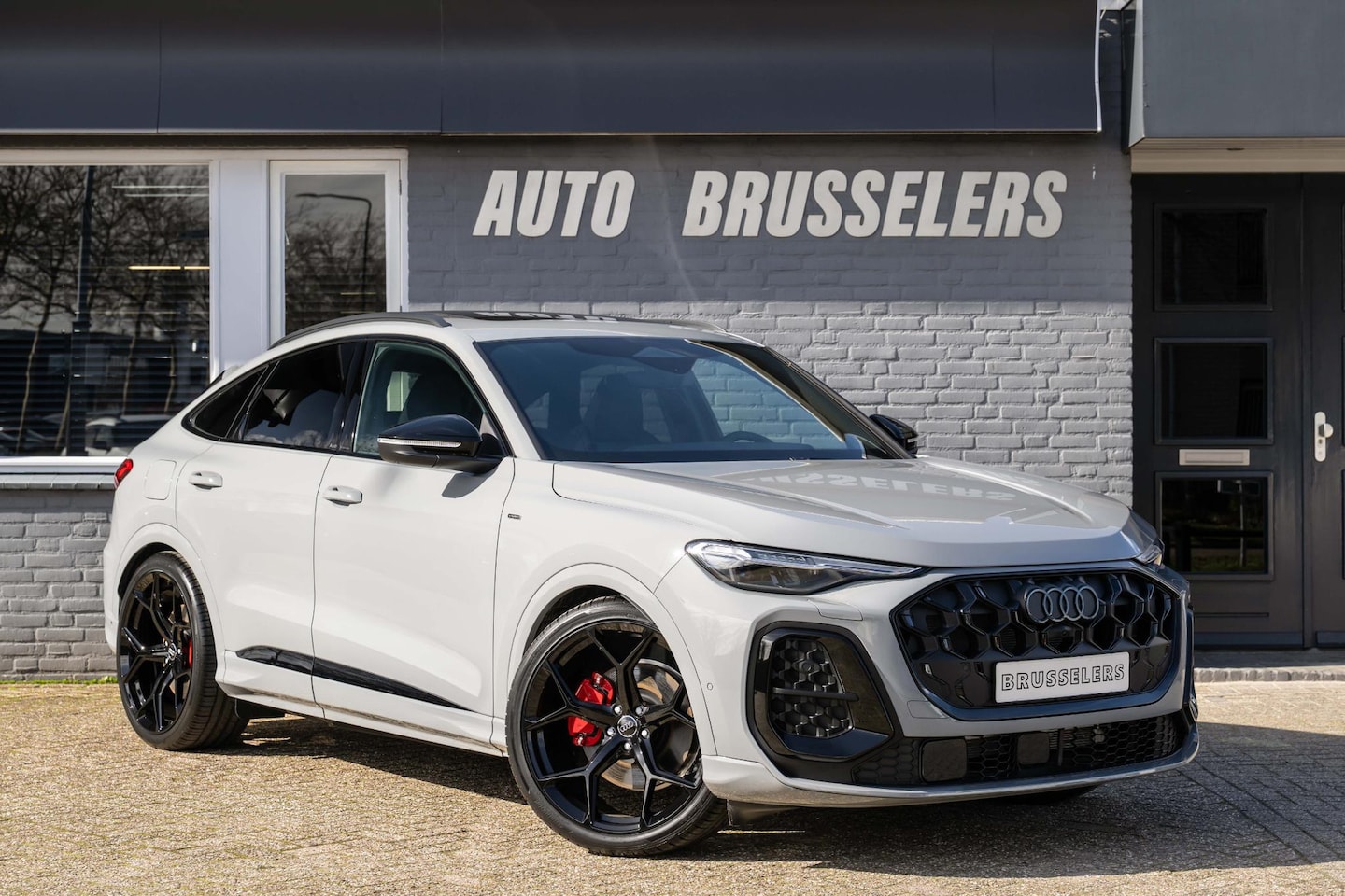 Audi Q5 Sportback - 2.0 TFSI e-hybrid quattro S 270KW Competition Nardo Gray Audi exclusive 5j gar. - AutoWereld.nl