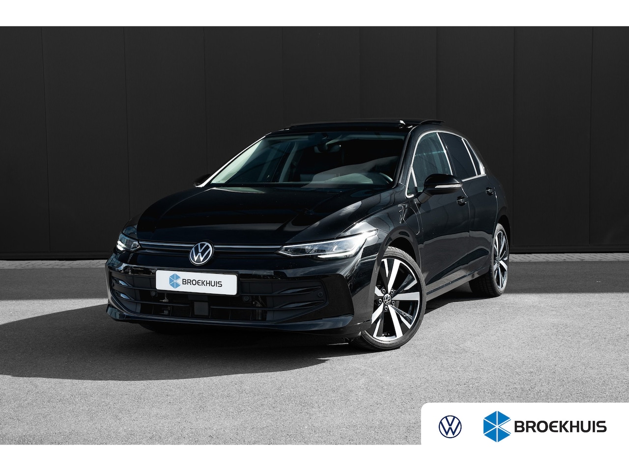 Volkswagen Golf - 1.5 eHybrid Life Edition 204PK | Panoramadak | SOH 100% | - AutoWereld.nl