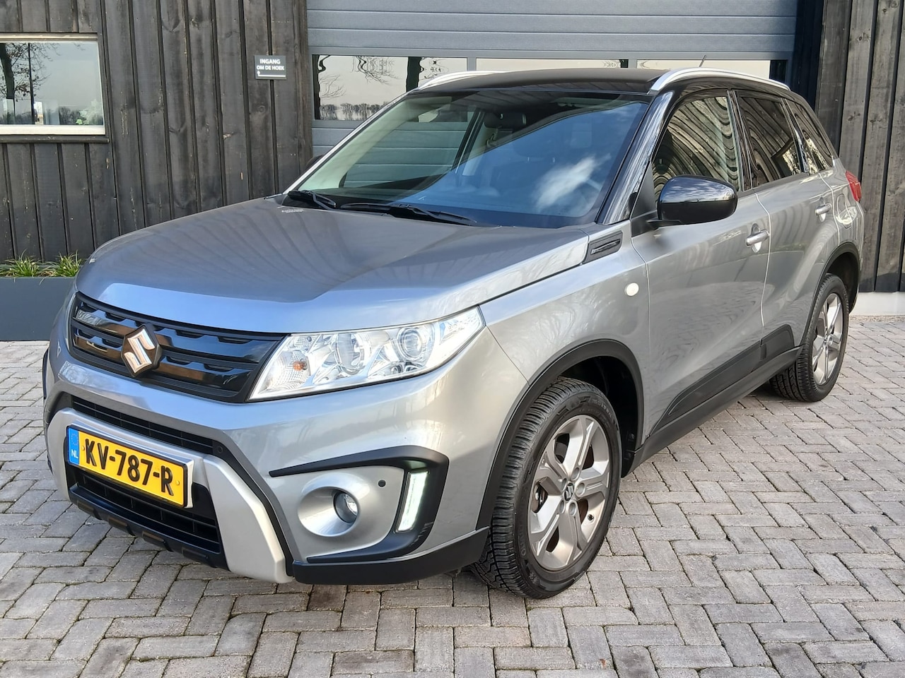 Suzuki Vitara - 1.6 Exclusive GARANTIE 1e Eigenaar Navi Camera NAP PDC Cruise Trekhaak Climta Bluethootk - AutoWereld.nl