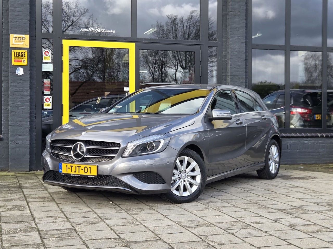 Mercedes-Benz A-klasse - 180 Ambition | Climate Contr. | Rubere Mat | Full Map Navi | Bleutooth | - AutoWereld.nl