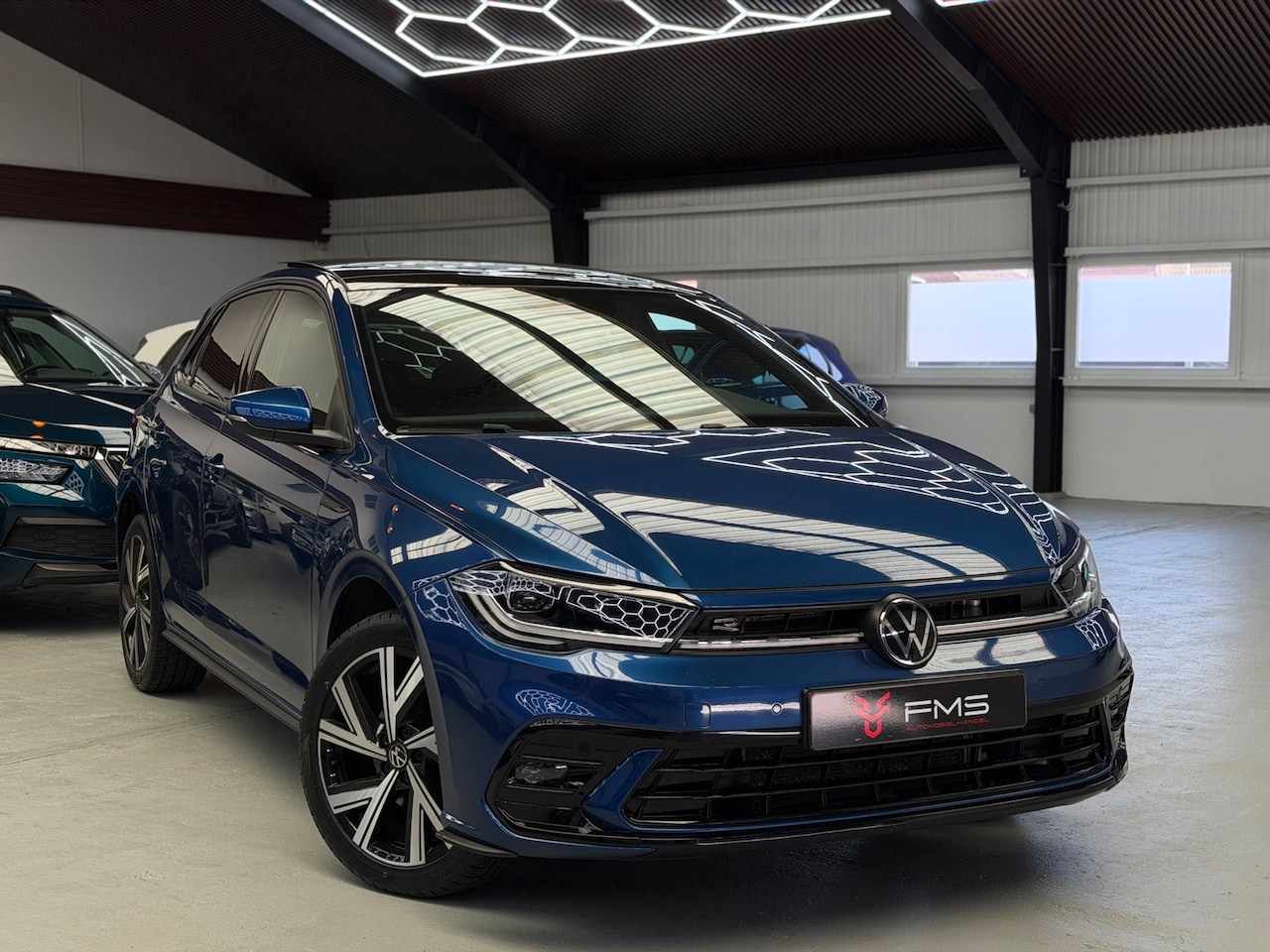 Volkswagen Polo - 1.0 TSI 2x R-Line Panorama Camera CarPlay - AutoWereld.nl