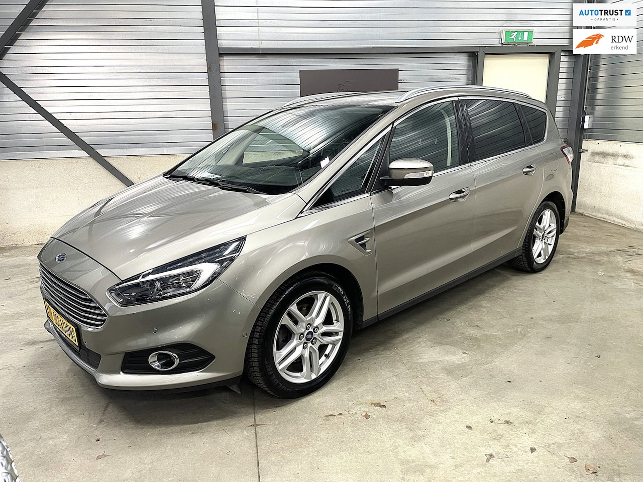 Ford S-Max - 2.0 Titanium 7p. 2e eigenaar automaat full dealer onderhouden trekhaak - AutoWereld.nl