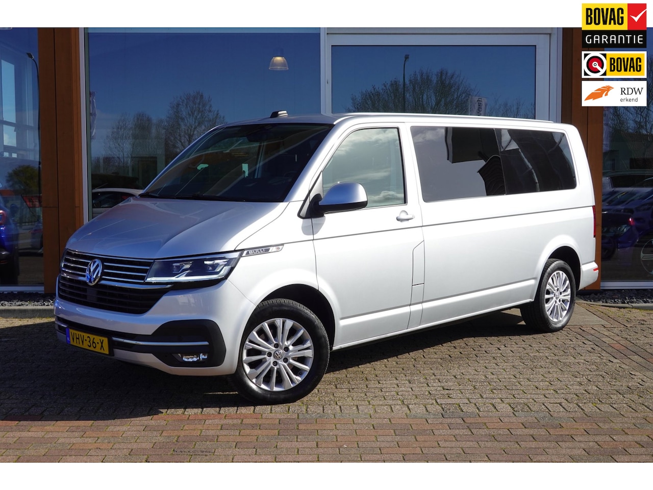 Volkswagen Transporter - 2.0 TDI L2H1 30 DC 150-Pk Automaat BULLI - AutoWereld.nl