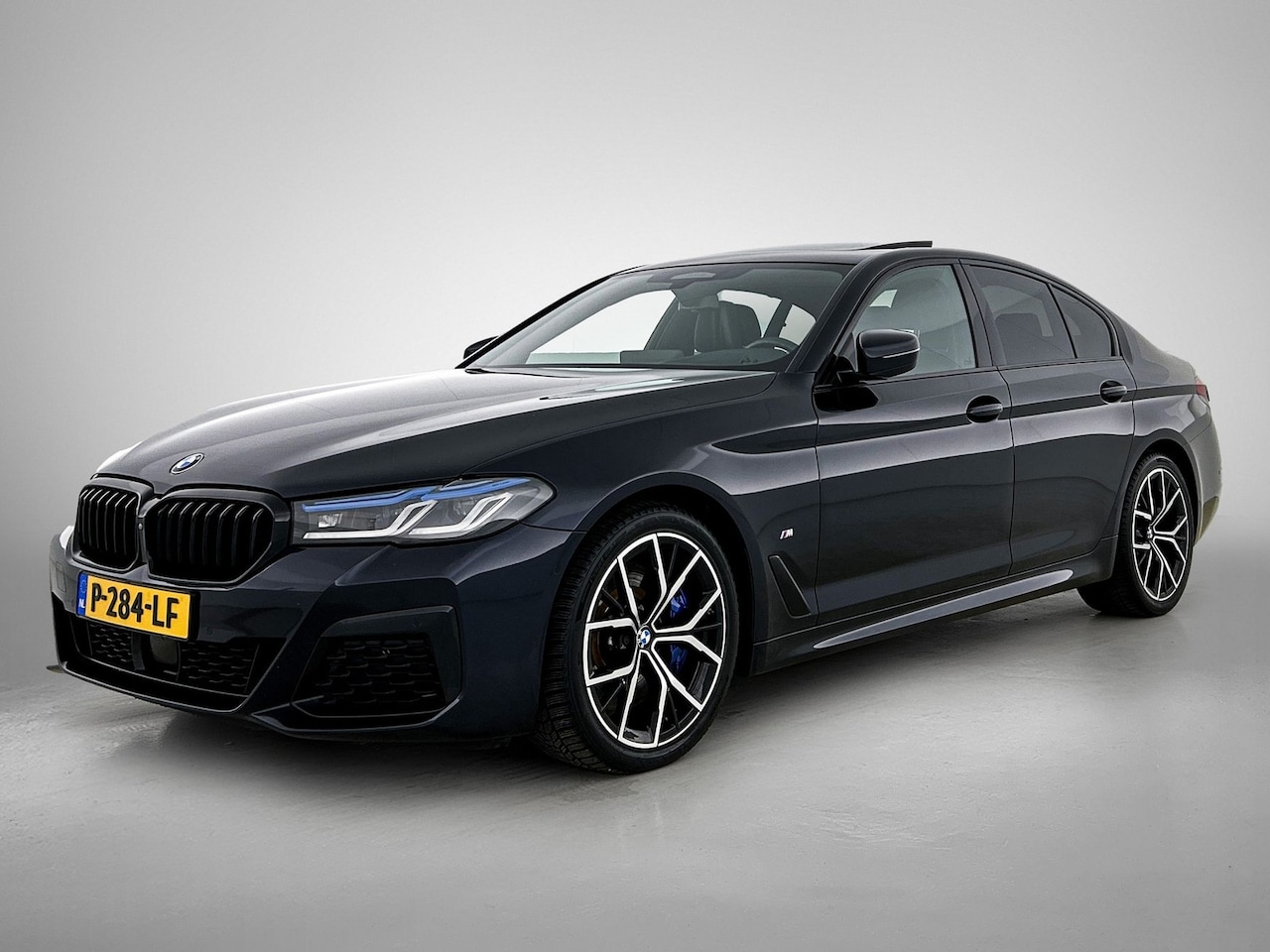 BMW 5-serie - 530d xDrive High Executive | M Sportpakket | Driving Assistant Professional | - AutoWereld.nl