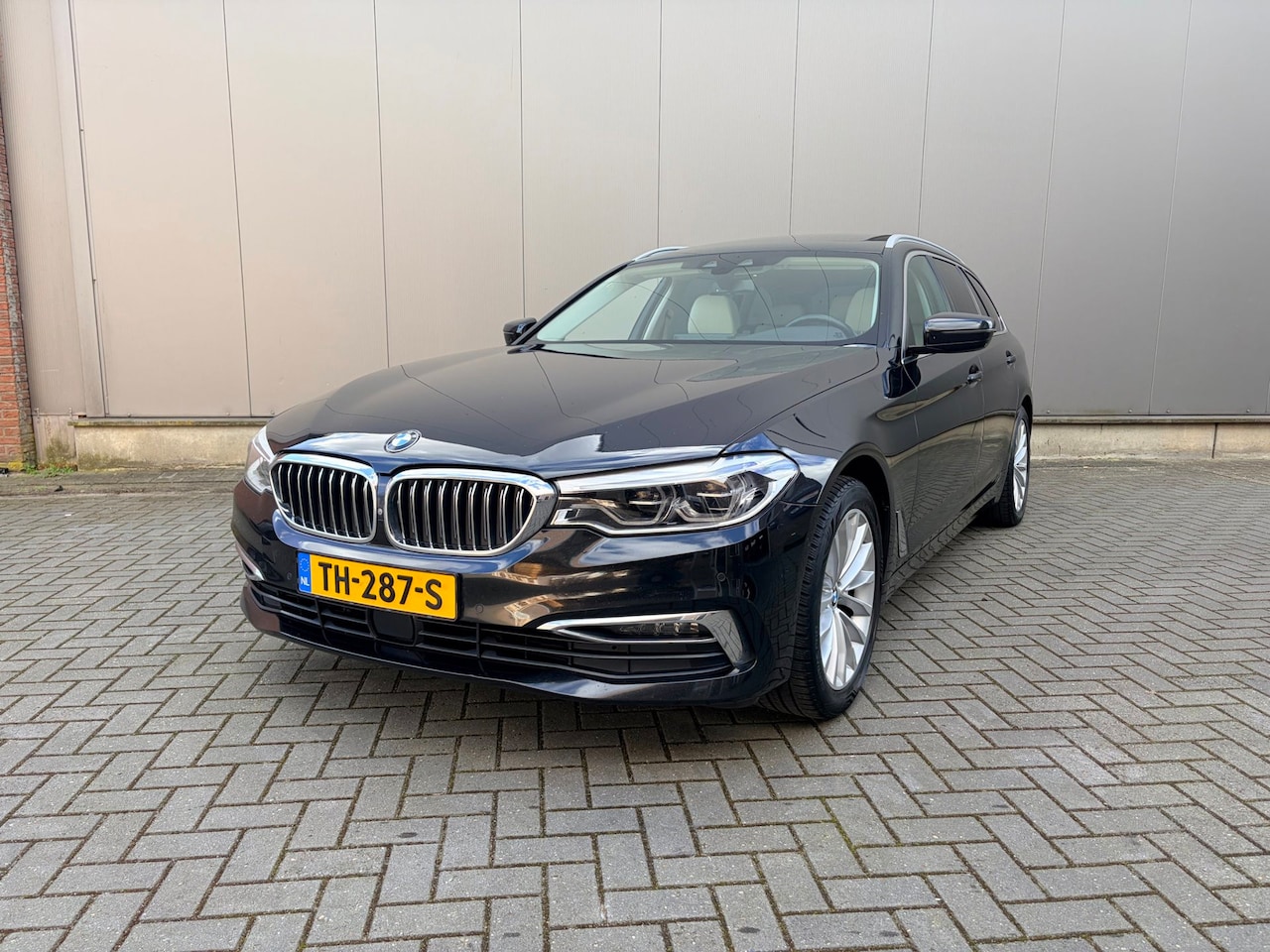BMW 5-serie Touring - 520i High Executive Luxury Line - AutoWereld.nl