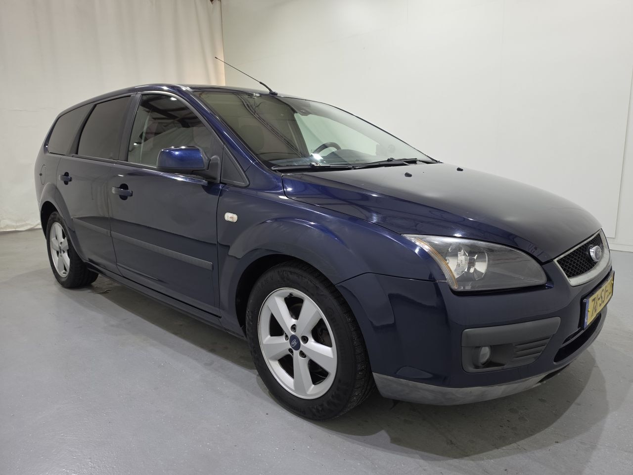 Ford Focus Wagon - 1.6-16V Futura AUT 75Kw - AutoWereld.nl