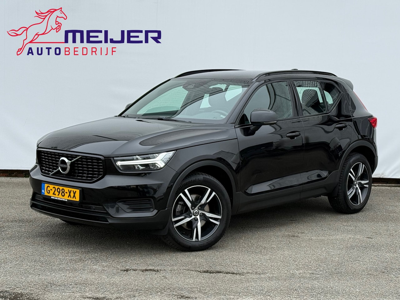 Volvo XC40 - 2.0 T4 R-Design LED | Clima | Adap Cruise | Stoel + Stuurverwarming | Camera | Navigatie | - AutoWereld.nl