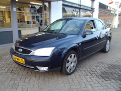 Ford Mondeo - 2.0-16V Ghia Executive