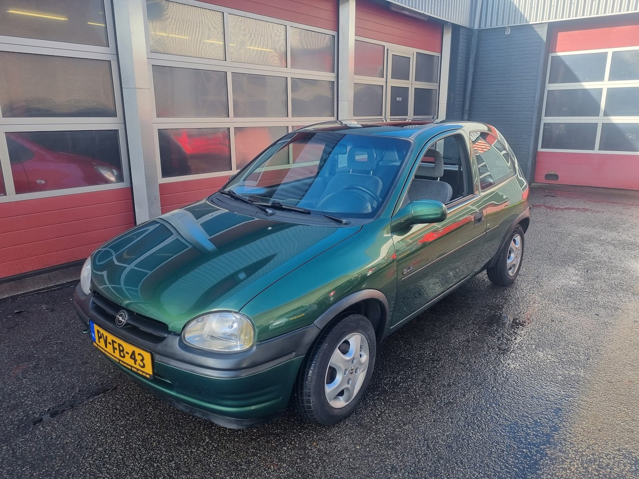 Opel Corsa - 1.4i GLS Automaat km st. 99.202 - AutoWereld.nl