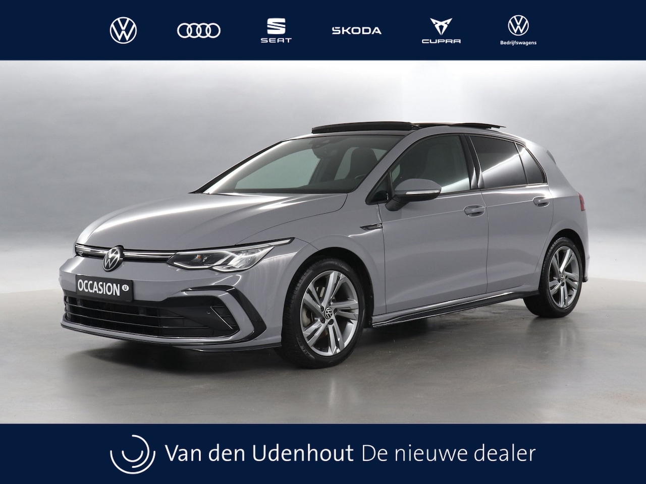 Volkswagen Golf - 1.5 eTSI 130pk R-Line Business DSG / Navigatie / Panoramadak / Stoelverwarming - AutoWereld.nl