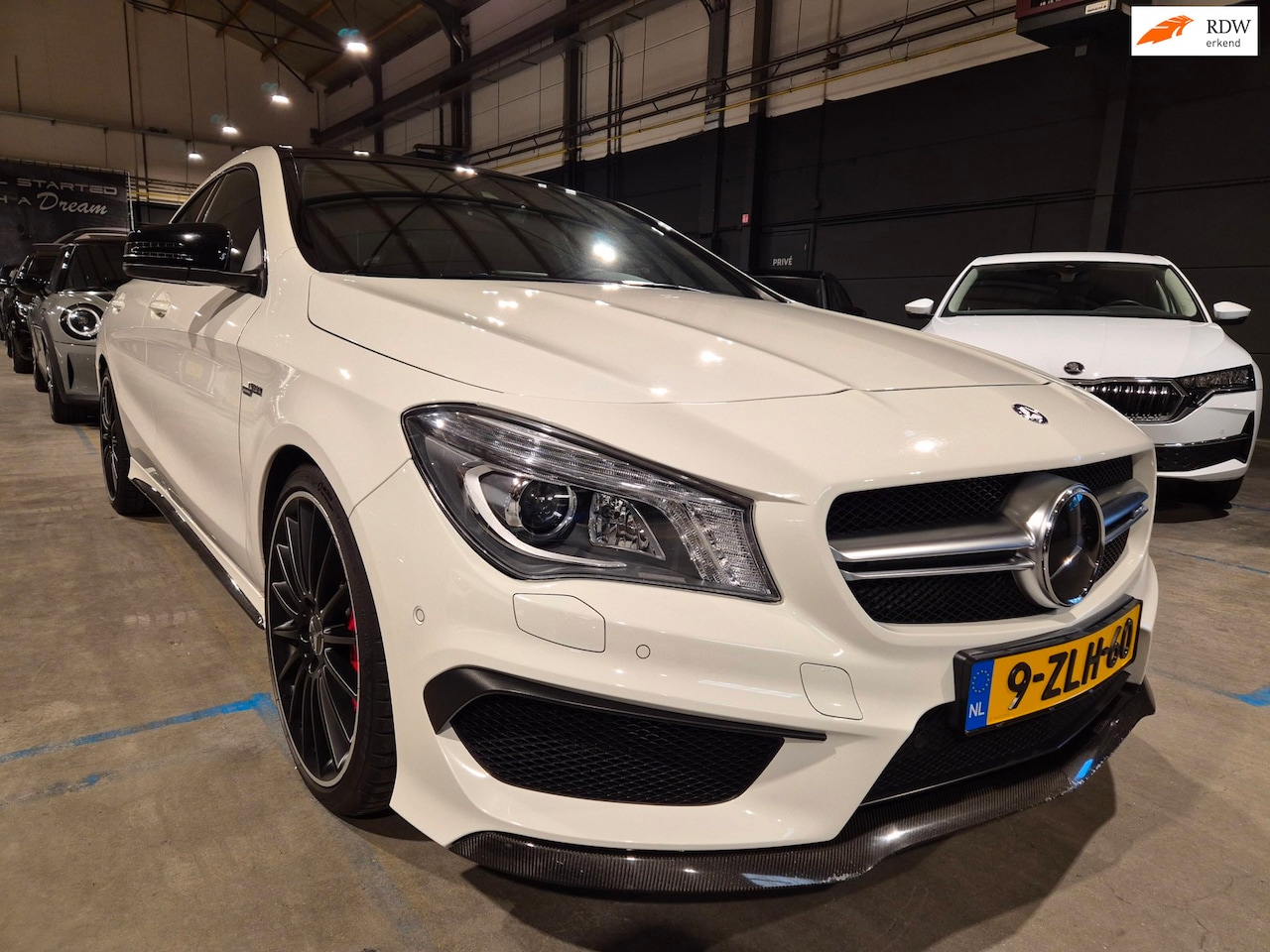 Mercedes-Benz CLA-Klasse - AMG 45 4MATIC Edition 1 - Panoramadak - Schaalstoelen - Memory - Camera - Navi - Cruise - AutoWereld.nl