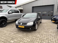 Volkswagen Golf - 1.4 GEEN APK AIRCO CRUISE STOELVERW TREKHAAK