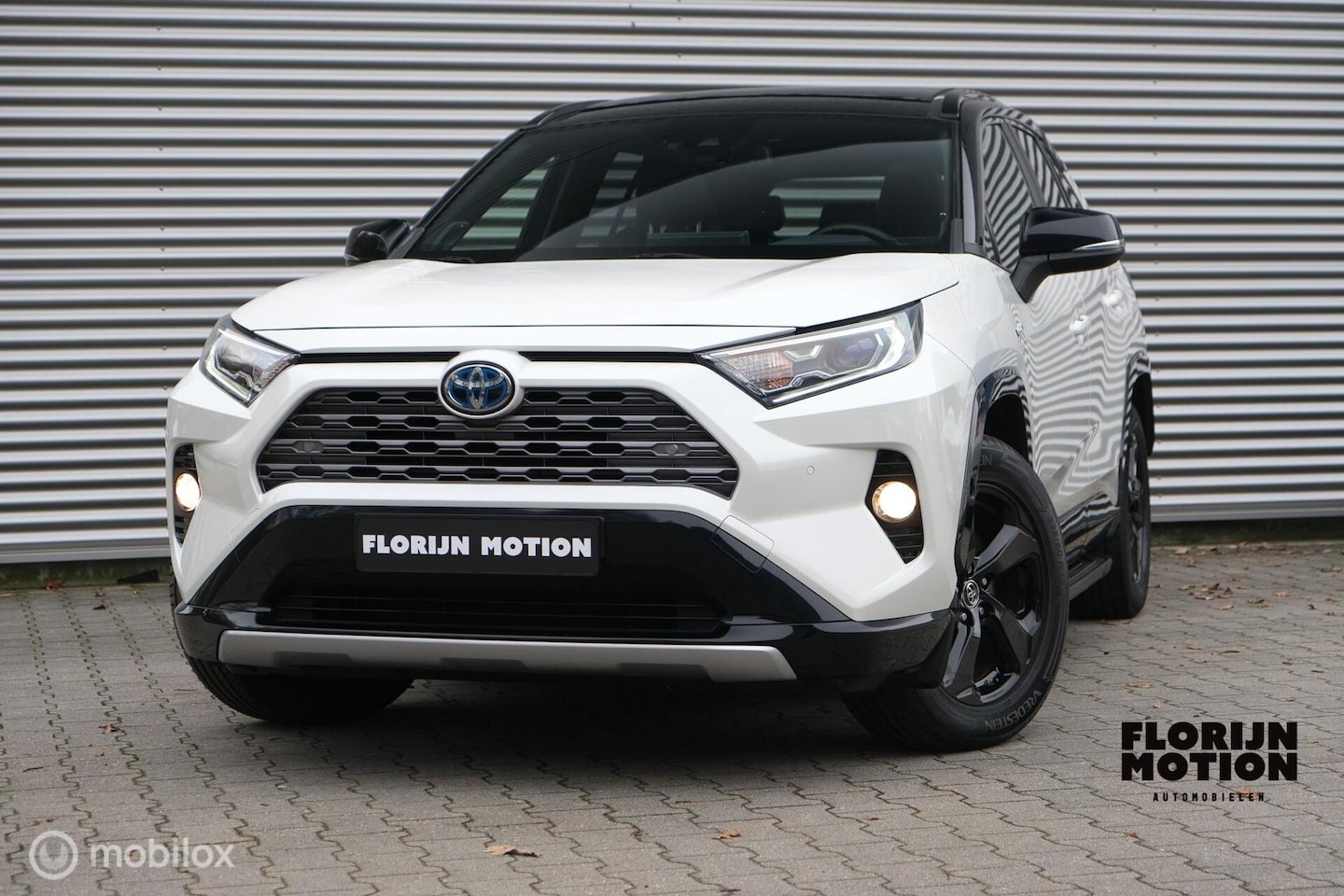 Toyota RAV4 - 2.5 Hybrid Bi-Tone | Pano | Camera | Stoelverwarming | Cruise | Carplay | JBL Audio | Deal - AutoWereld.nl