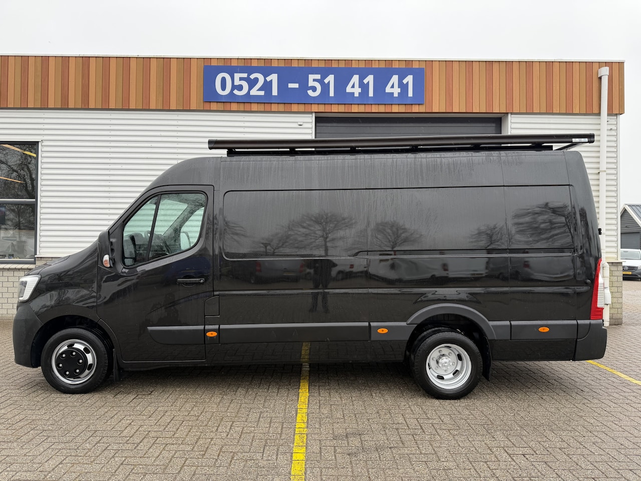 Renault Master - T35 2.3 dCi 165pk L3H2 DL Energy Comfort / trekhaak 3500 kg / euro 6 / bpm vrij / vaste pr - AutoWereld.nl