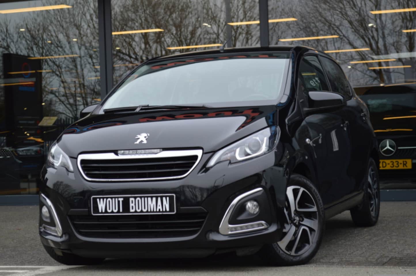 Peugeot 108 - 1.0 e-VTi Allure Navi Airco CarPlay - AutoWereld.nl