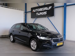 Skoda Octavia Combi - 1.0 e-TSI Ambition Automaat - N.A.P. Airco, Cruise, Navi, PDC, Carplay, Virtual Cockpit