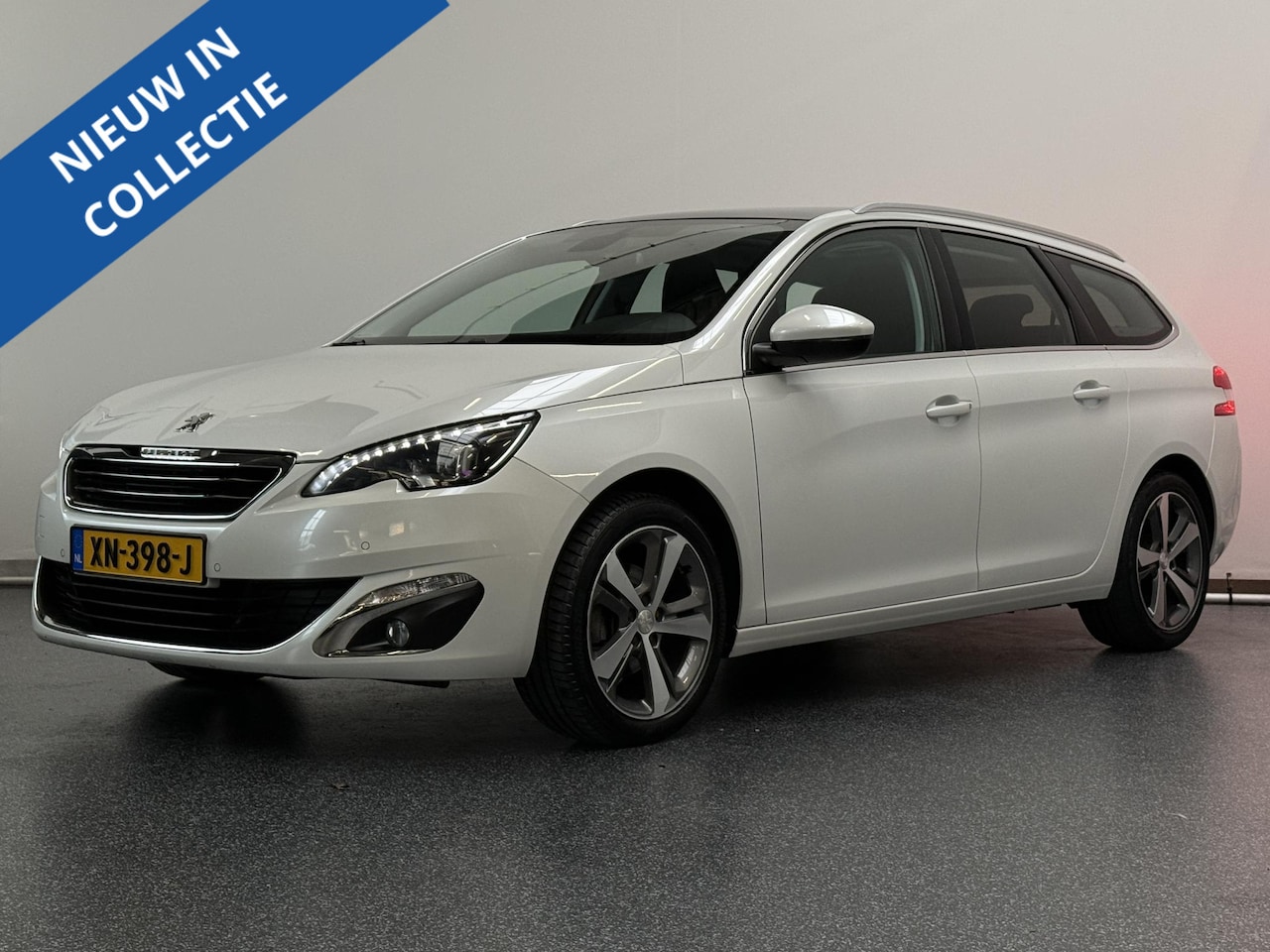 Peugeot 308 SW - 1.2 PureTech Allure | Automaat | Panorama | Stoelverwarming | Navi | - AutoWereld.nl
