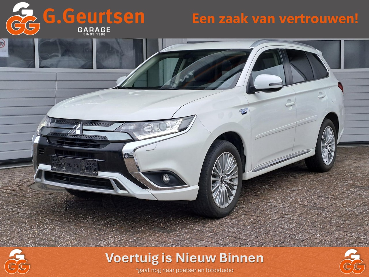 Mitsubishi Outlander - 2.4 PHEV Intense S 2.4 PHEV Intense S - AutoWereld.nl
