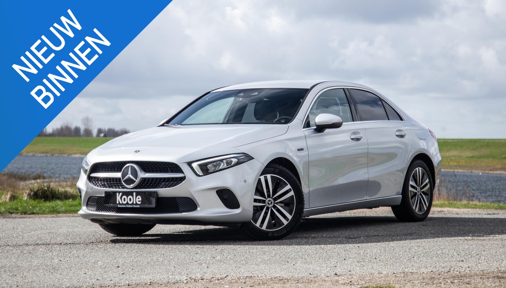 Mercedes-Benz A-klasse - 250 e Business Solution Luxury Limited CARPLAY / LEER / CAMERA / AUTOMAAT - AutoWereld.nl