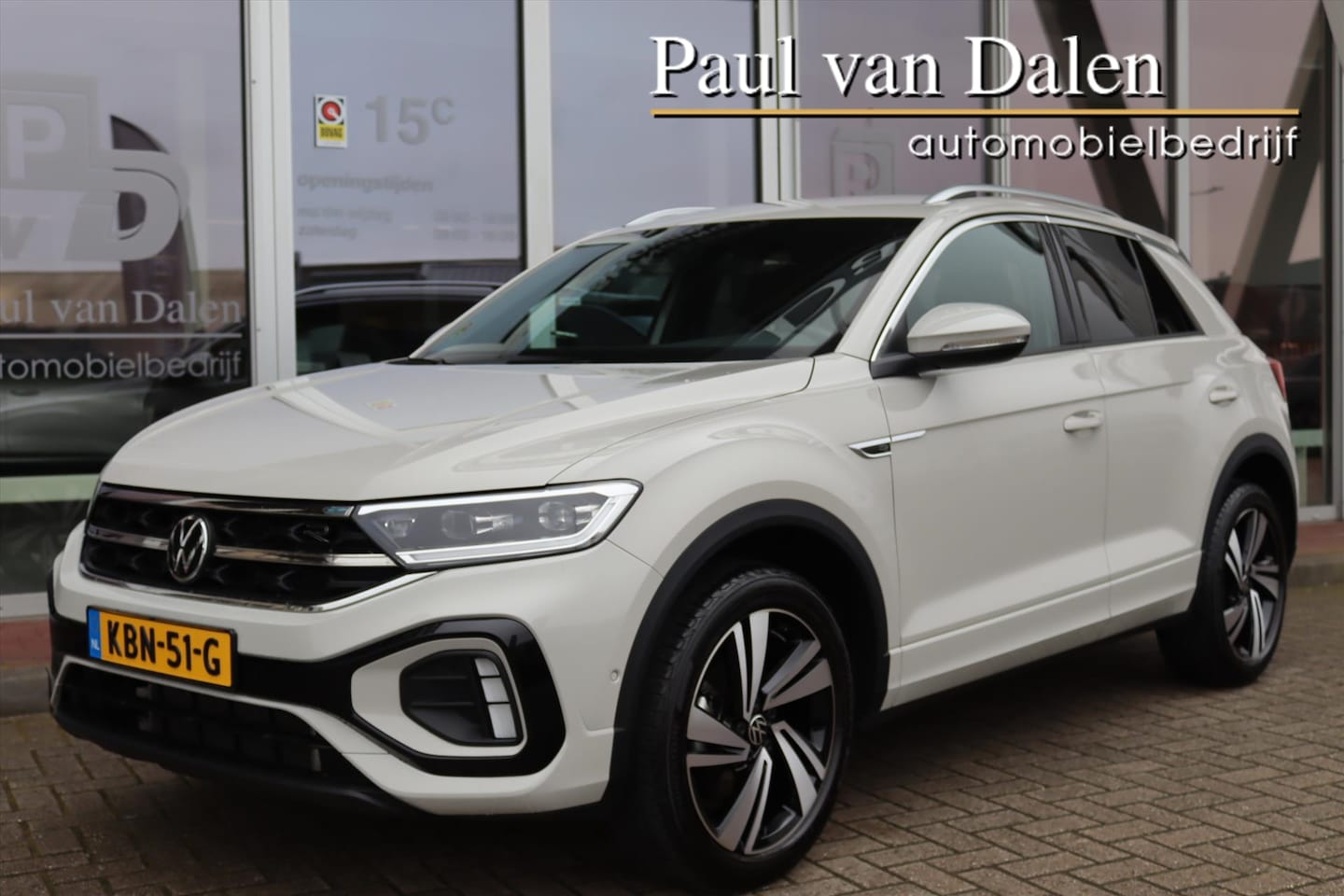 Volkswagen T-Roc - 1.5TSI 150PK AUTOMAAT R-LINE Navi Carplay | Adapt.Cruise | Electr.Klep | Camera | Keyless - AutoWereld.nl